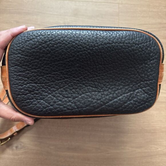 VTG 80s Dooney & Bourke All Weather Leather Drawstring Bucket Bag Black Tan USA - Picture 8 of 14